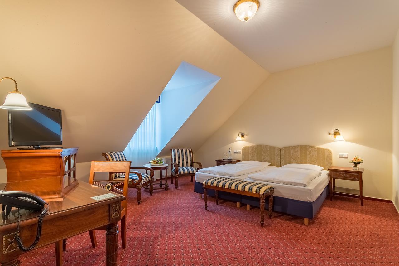 Schlosshotel Neckarbischofsheim Zewnętrze zdjęcie