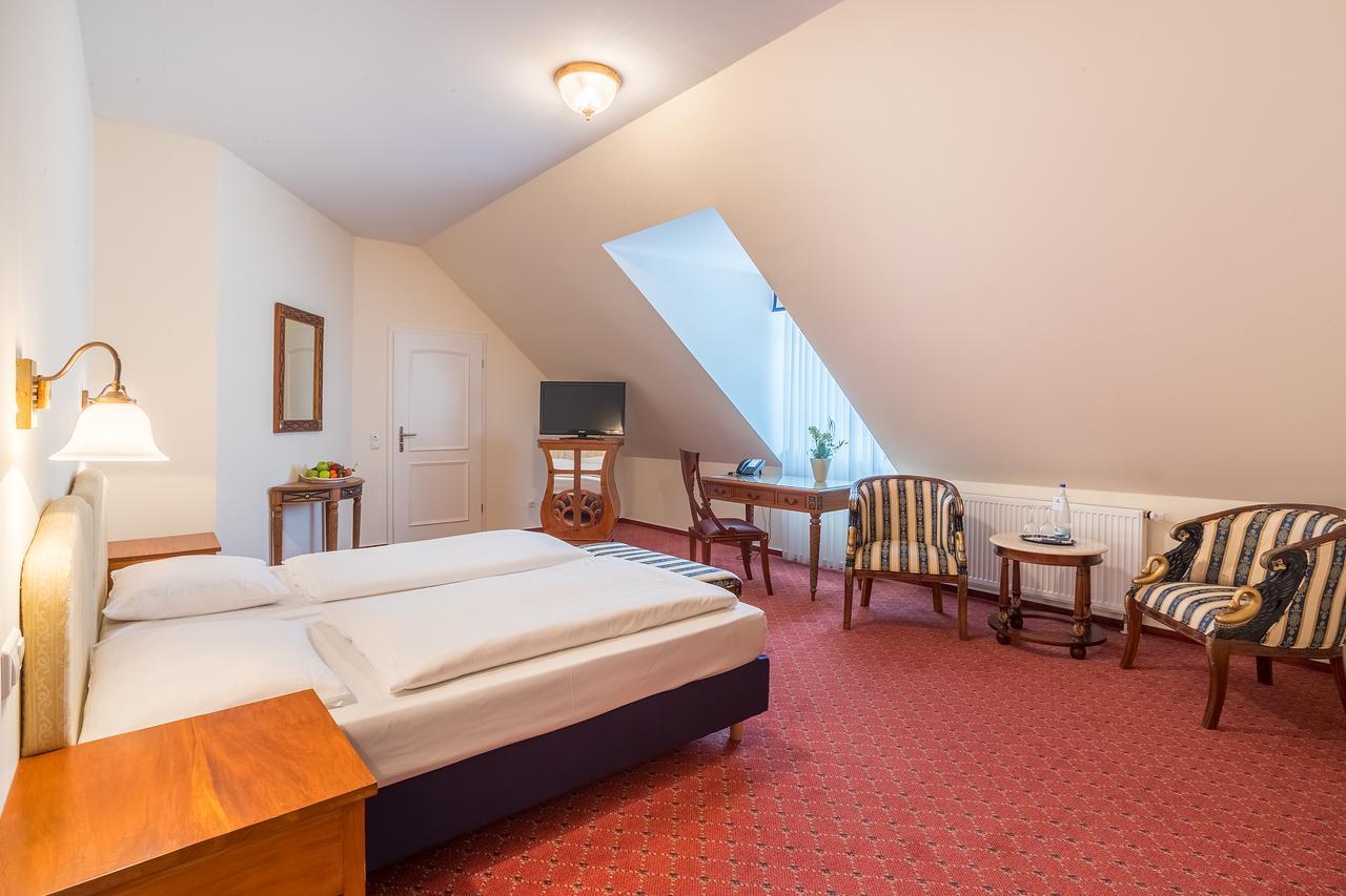 Schlosshotel Neckarbischofsheim Zewnętrze zdjęcie